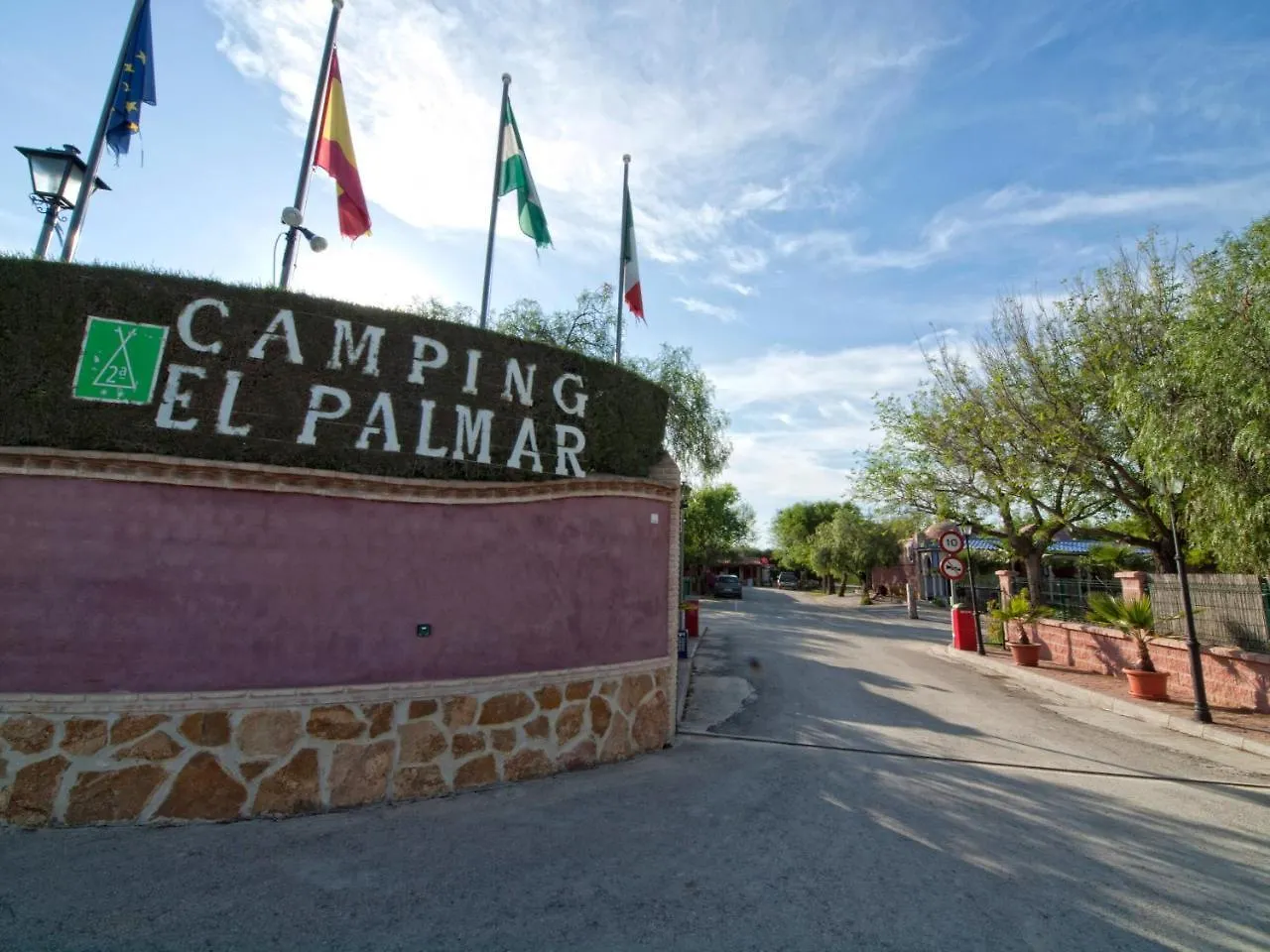 Apartamentos Camping El Palmar El Palmar  Campsite El Palmar (Andalucia)